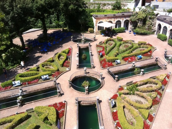 The monumental fountains of the Amalfi Coast